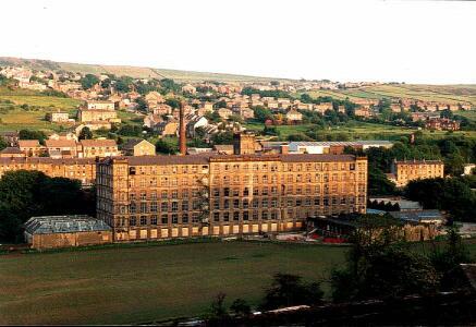 Titanic mills at Linthwaite.